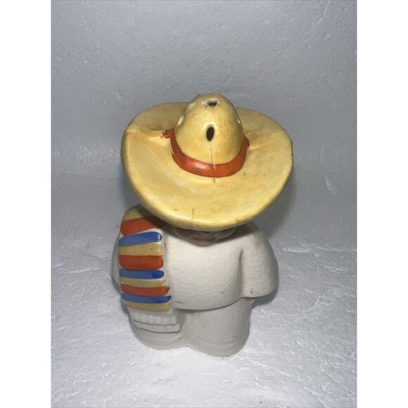 Vintage Ceramic Salt And Pepper Shakers Hispanic Mexican Couple, Made in Japan - Picture 4 of 9